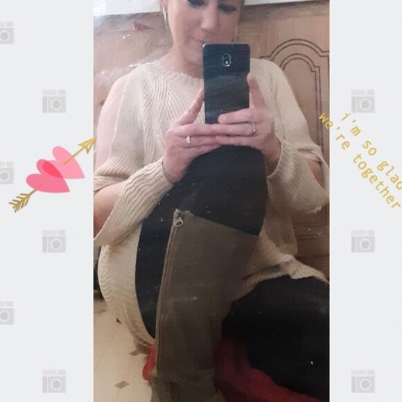 EASEL SANDY” COLD SHOULDER KNIT TOP SIZE MEDIUM LARGE EUC - Picture 2 of 7